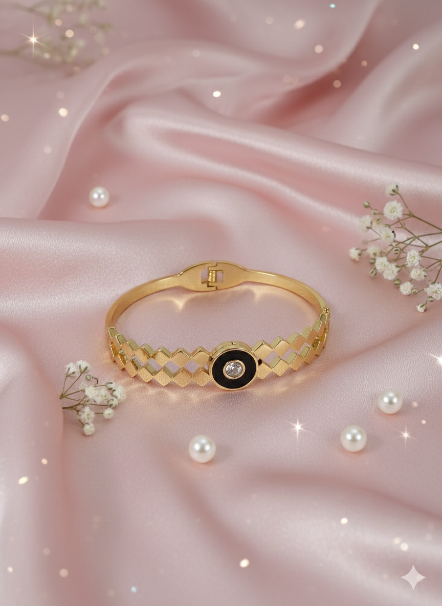 Golden Lattice Charm Bracelet